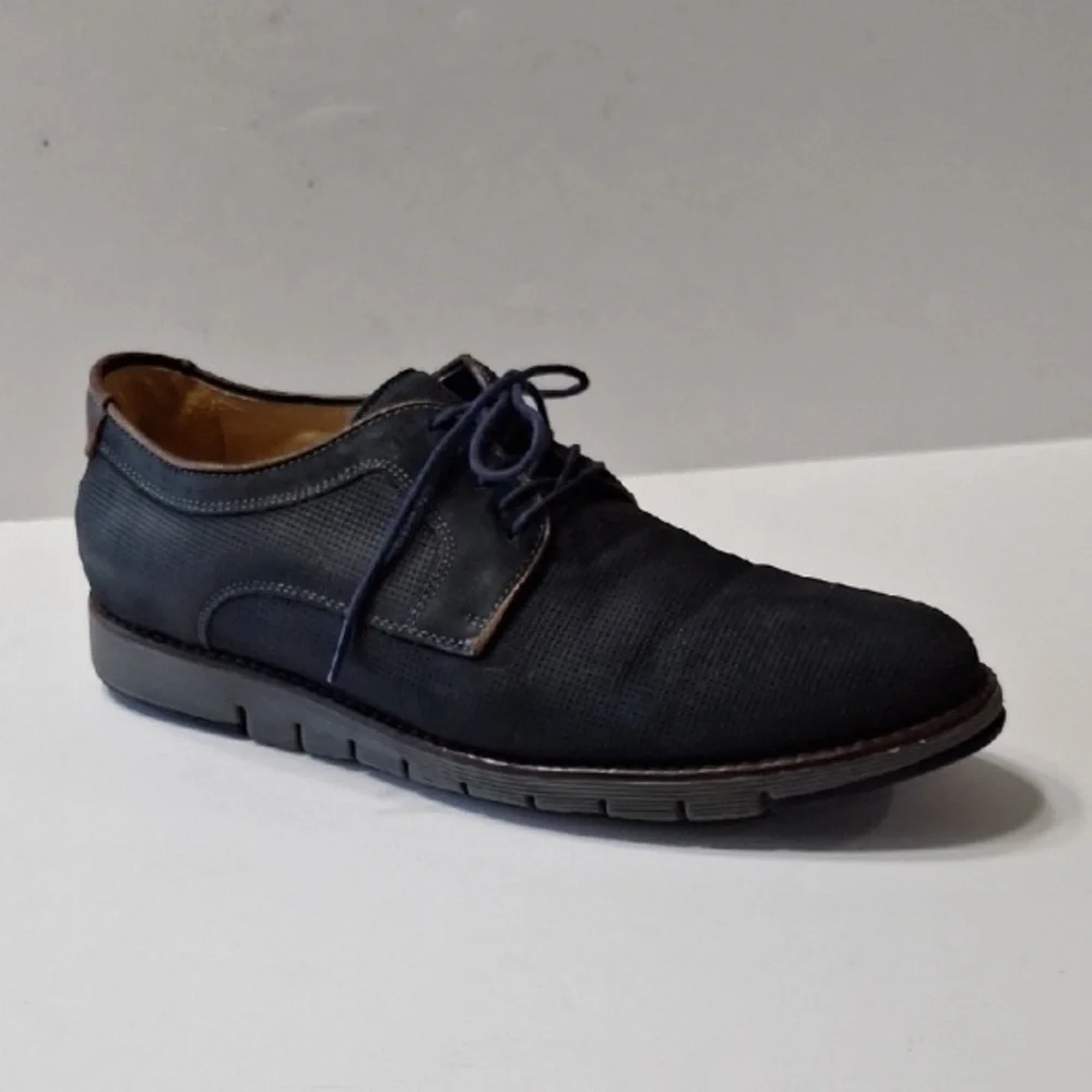 Johnston & Murphy classic versatile